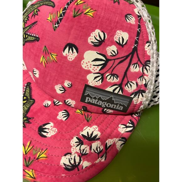 Patagonia pink trucker hat mesh gator adjustable - Picture 3 of 4